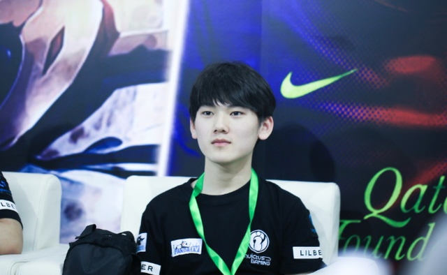 与具有故事 与具有故事